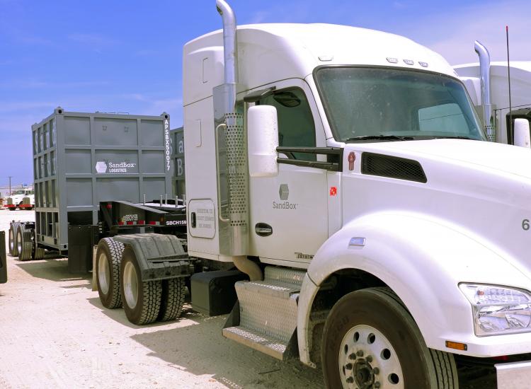 Sandbox container on truck